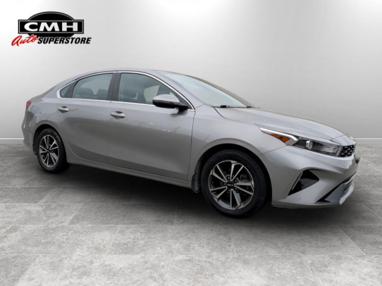 2023 Kia Forte EX  **APPLE CP -  HEATED SW** Photo