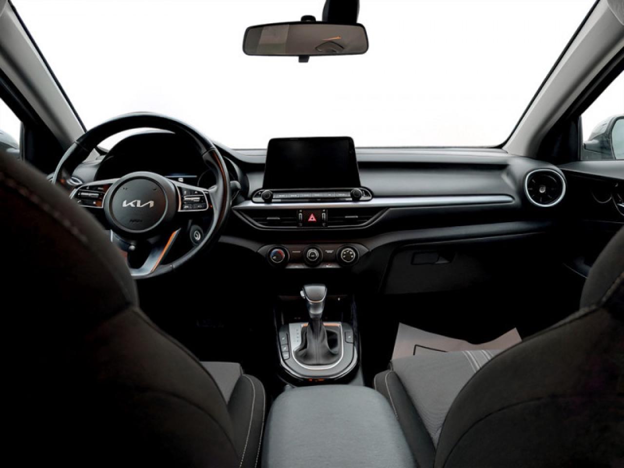 2023 Kia Forte EX  **APPLE CP -  HEATED SW** Photo