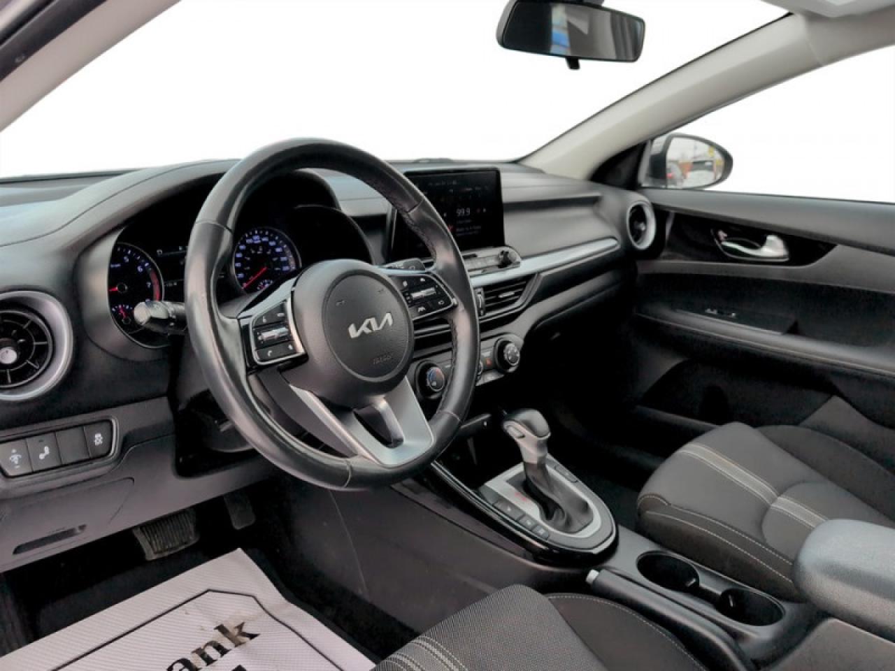 2023 Kia Forte EX  **APPLE CP -  HEATED SW** Photo