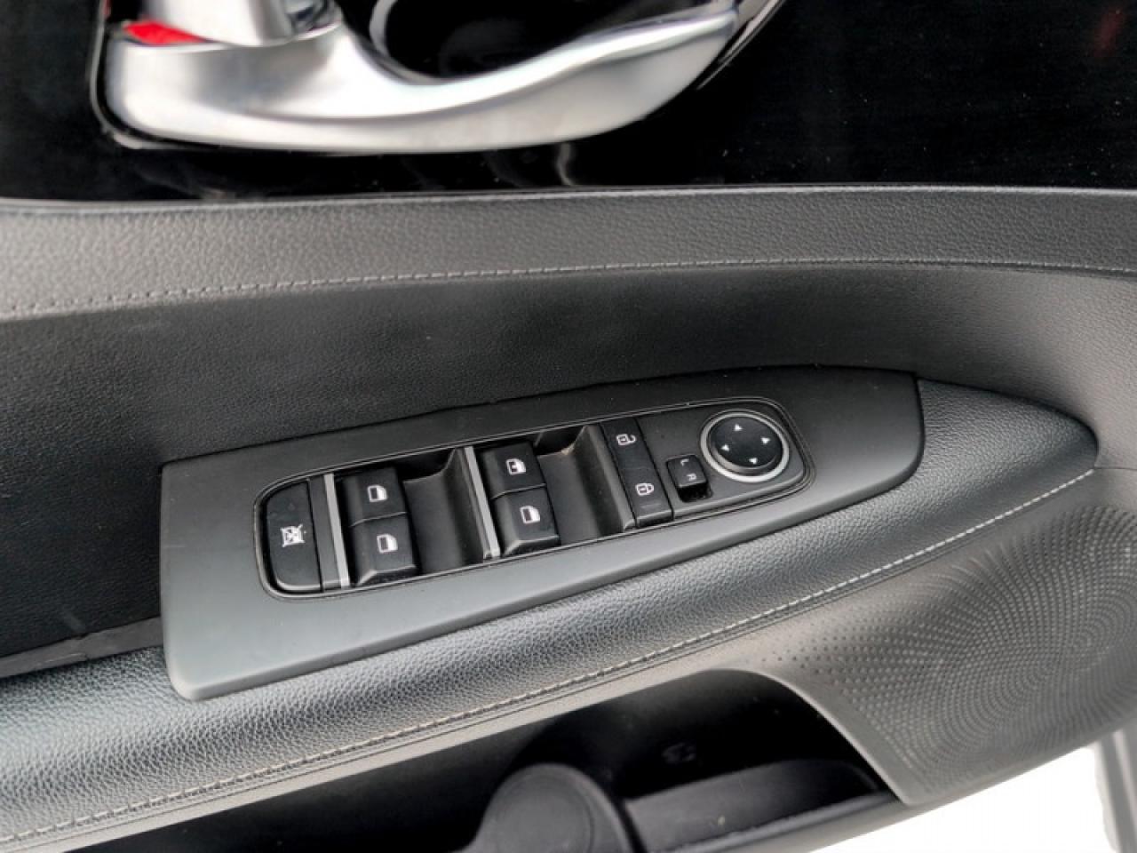 2023 Kia Forte EX  **APPLE CP -  HEATED SW** Photo