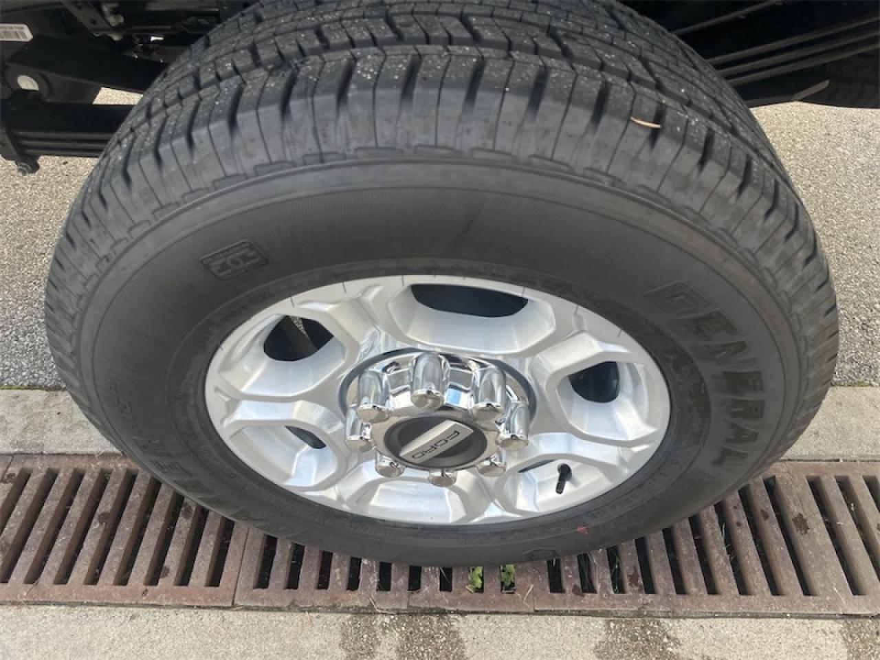 2026 Ford F-350 Super Duty XLT Photo5