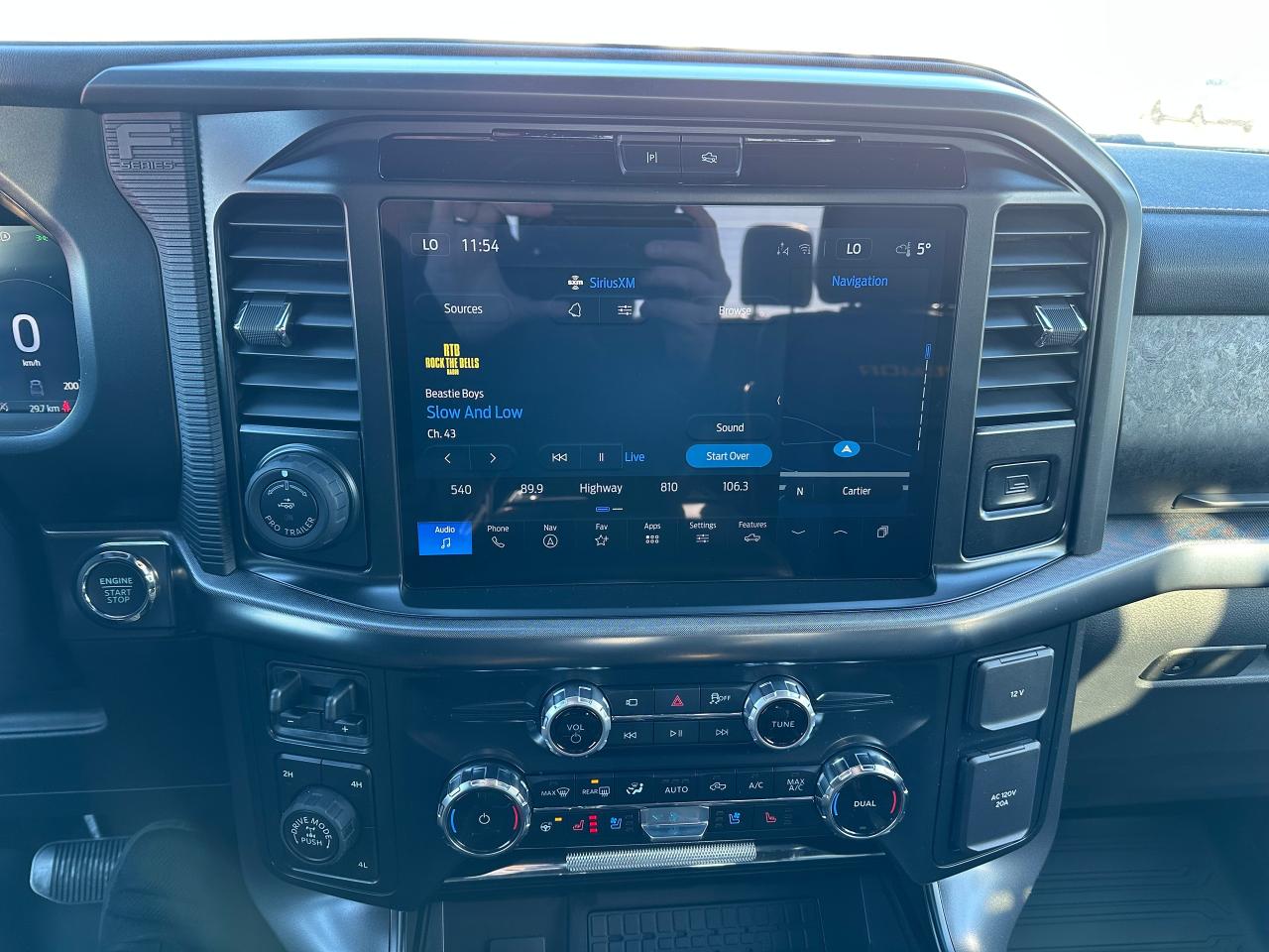 2025 Ford F-150 Tremor 4WD SuperCrew 5.5' Box Photo5