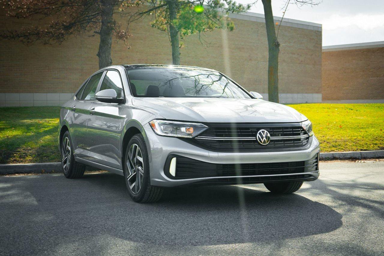 2024 Volkswagen Jetta HIGHLINE Photo2