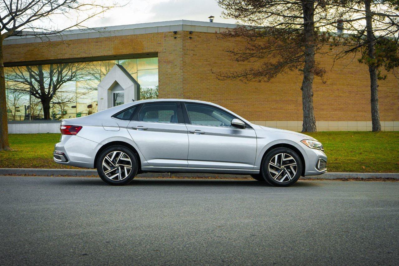 2024 Volkswagen Jetta HIGHLINE Photo
