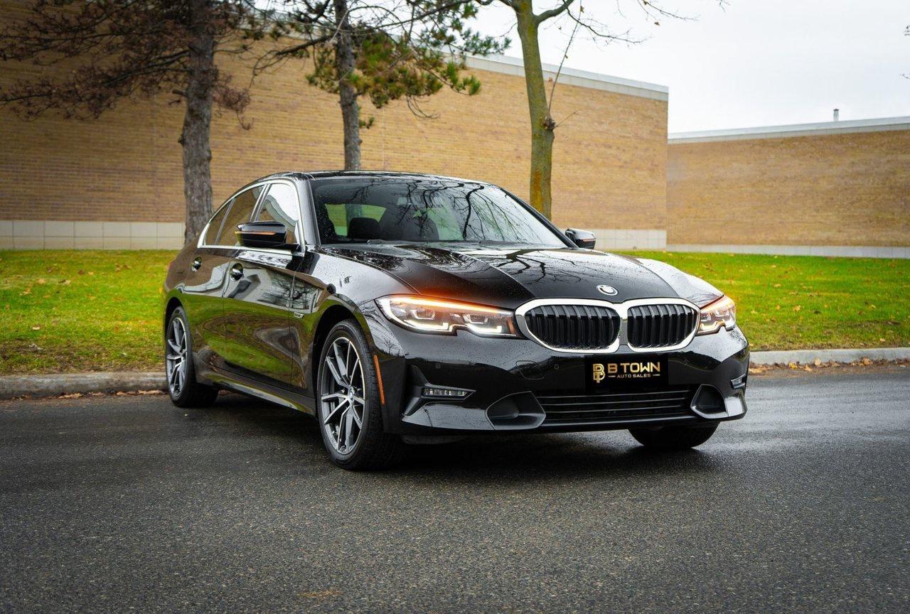 2022 BMW 3 Series 330e xDrive Photo