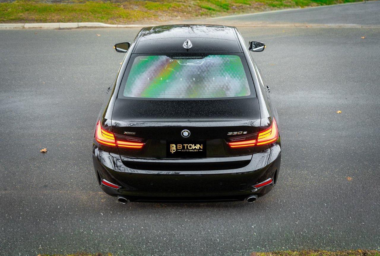 2022 BMW 3 Series 330e xDrive Photo