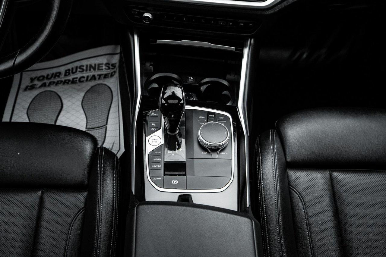 2022 BMW 3 Series 330e xDrive Photo