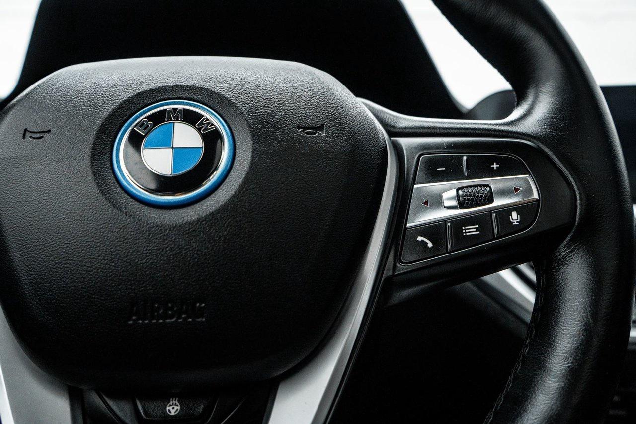 2022 BMW 3 Series 330e xDrive Photo