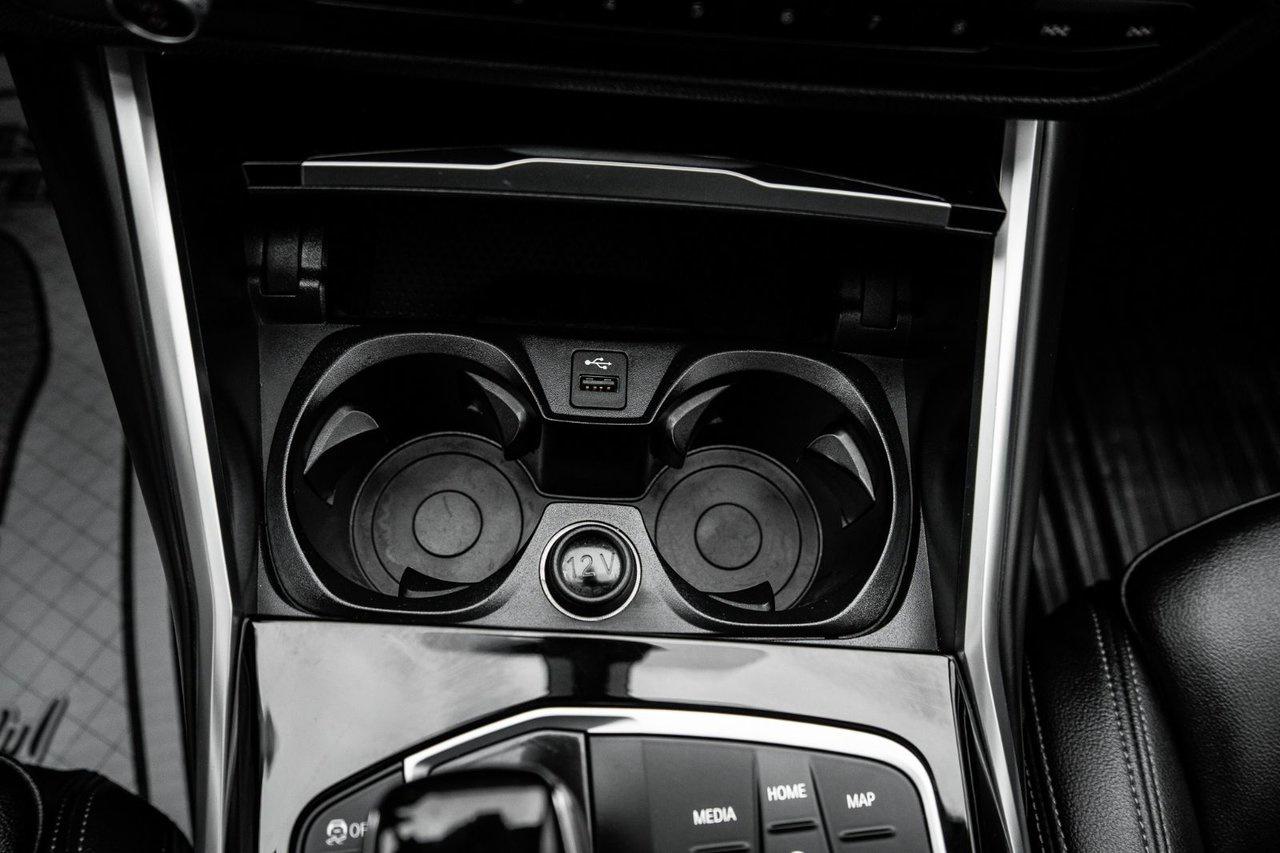 2022 BMW 3 Series 330e xDrive Photo