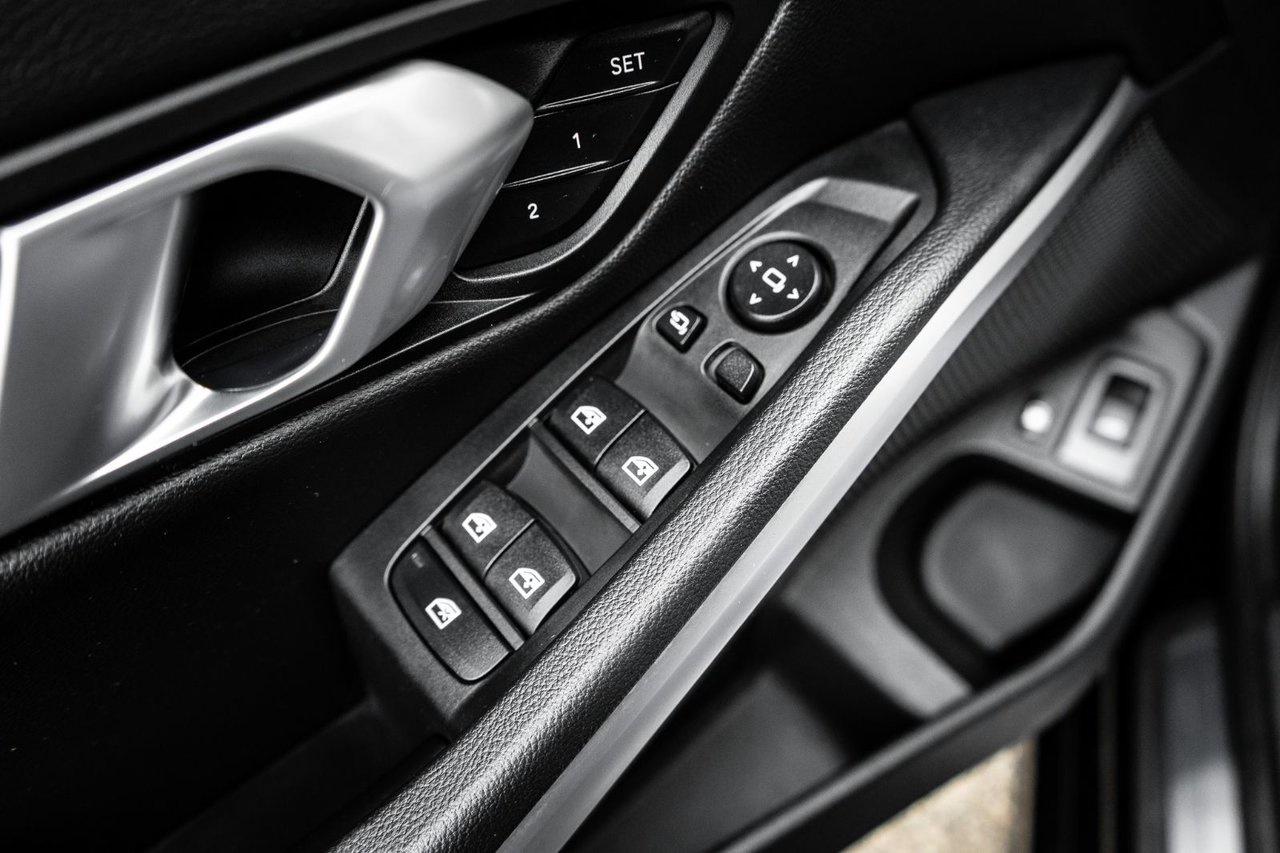 2022 BMW 3 Series 330e xDrive Photo