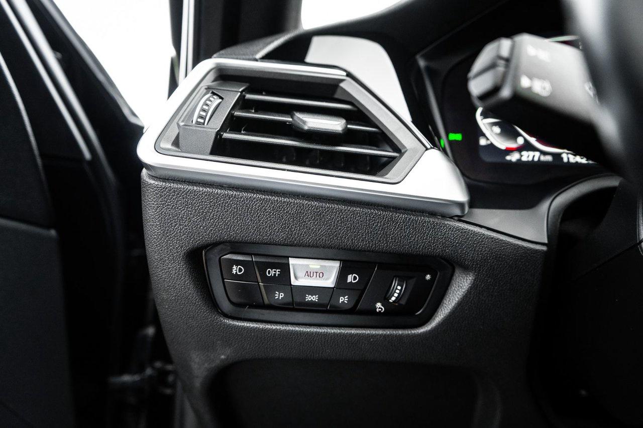 2022 BMW 3 Series 330e xDrive Photo