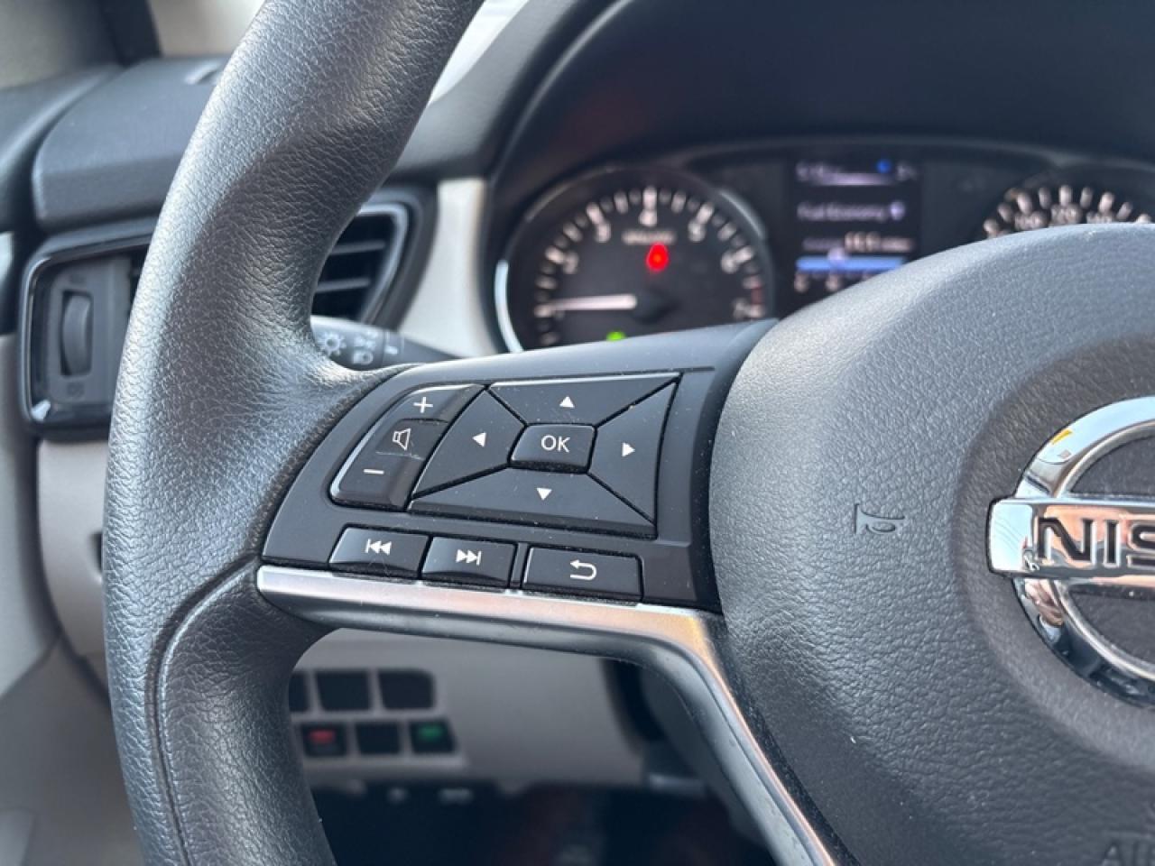 2017 Nissan Qashqai S  - Bluetooth -  Heated Seats Photo