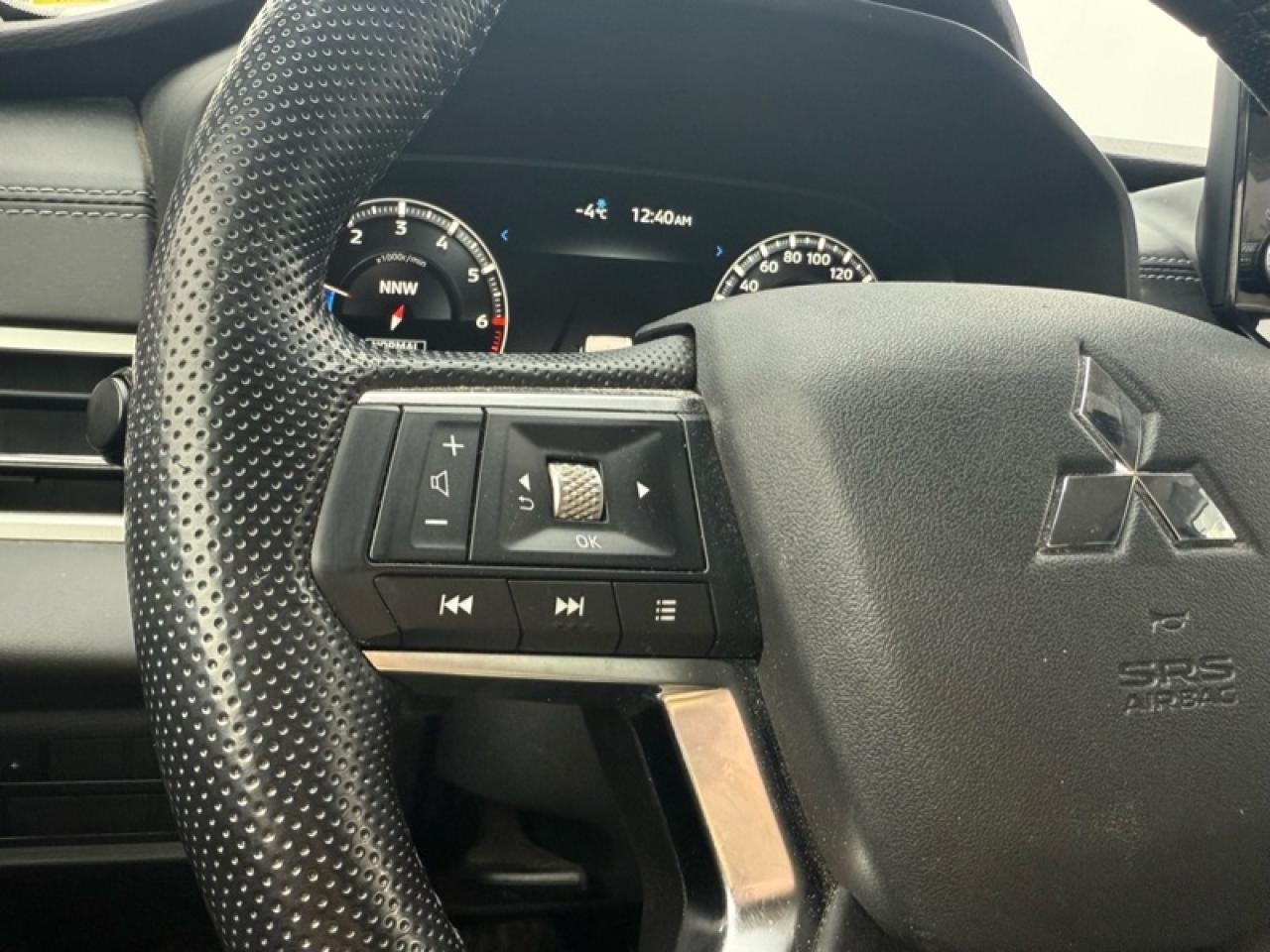 2022 Mitsubishi Outlander GT  - Head Up Display Photo