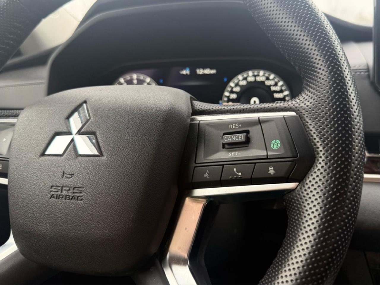 2022 Mitsubishi Outlander GT  - Head Up Display Photo