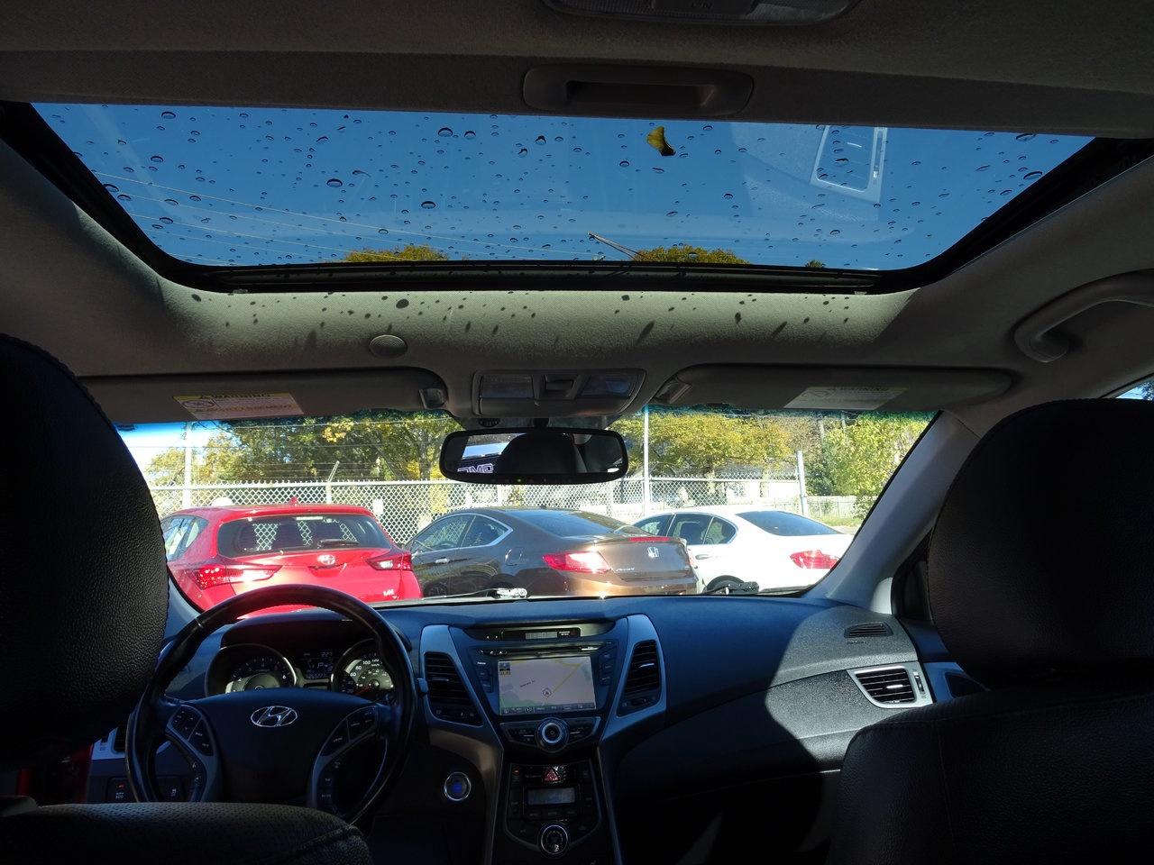 2014 Hyundai Elantra Limited w/Navi - Photo #15