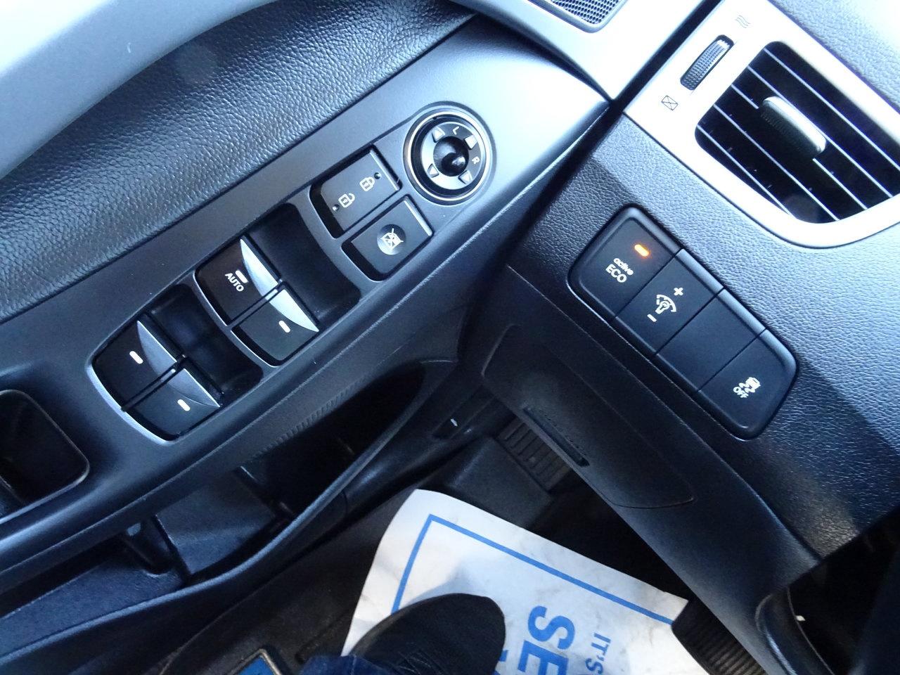 2014 Hyundai Elantra Limited w/Navi - Photo #20