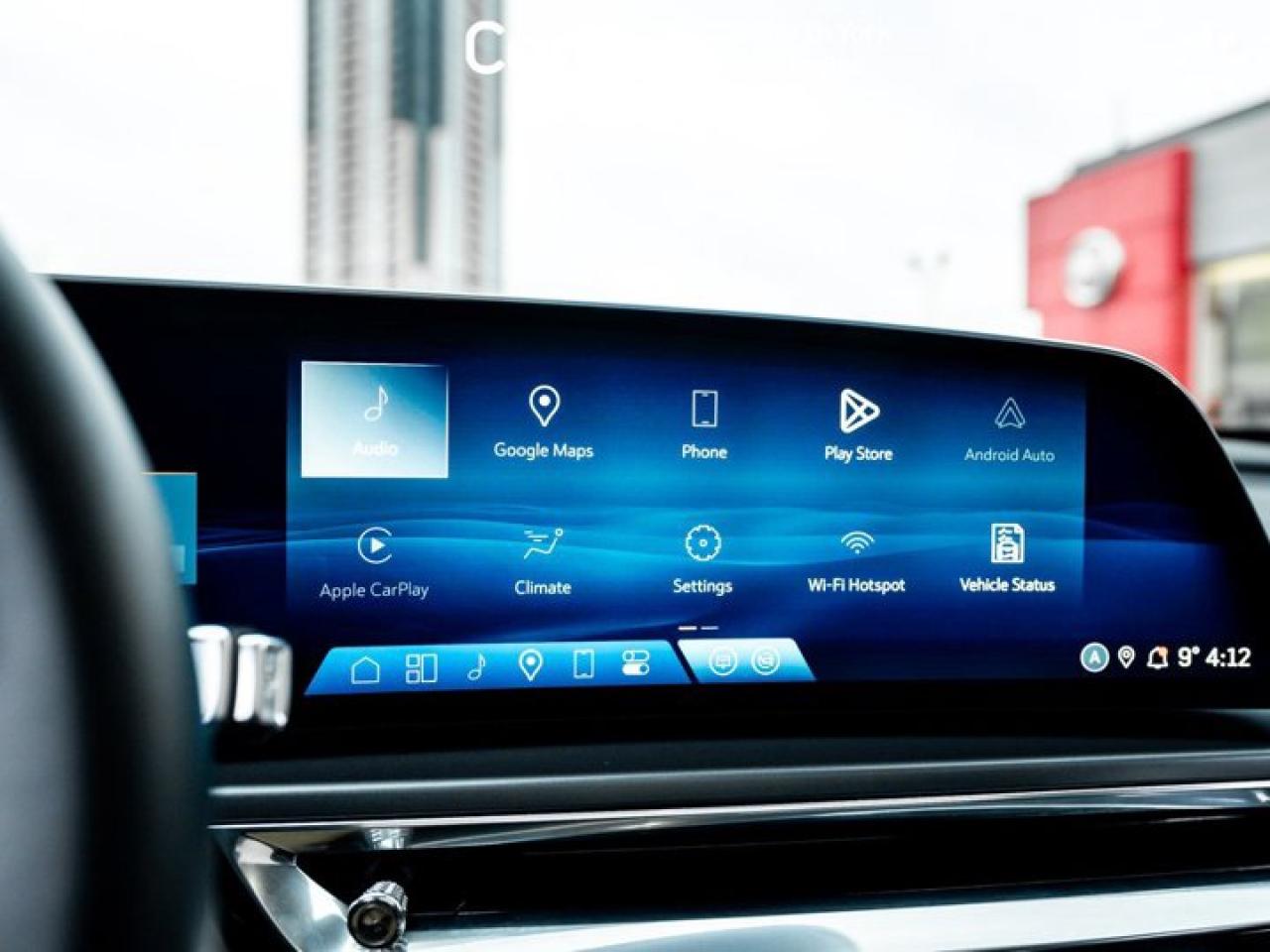 2024 Cadillac LYRIQ Tech Panoroof Heated Seats Navi Apple CarPlay Android Auto Photo