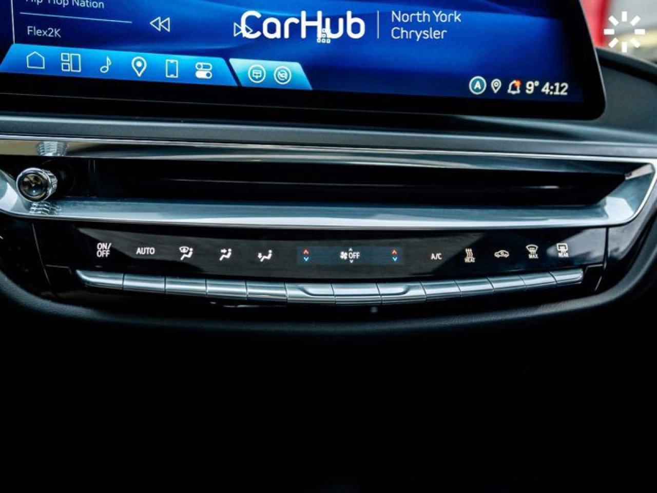 2024 Cadillac LYRIQ Tech Panoroof Heated Seats Navi Apple CarPlay Android Auto Photo