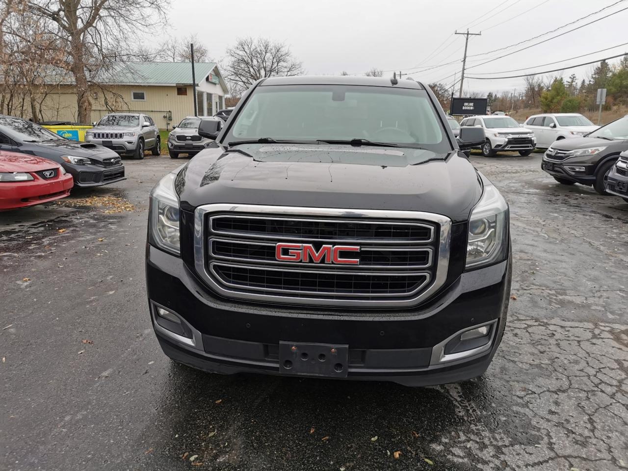 2016 GMC Yukon SLE - Photo #2