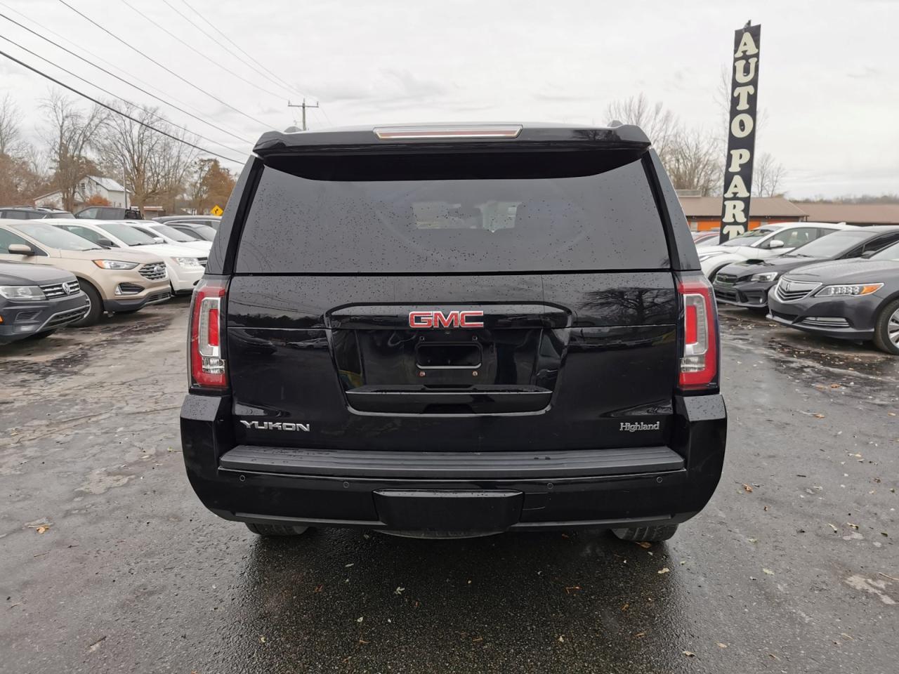 2016 GMC Yukon SLE - Photo #6