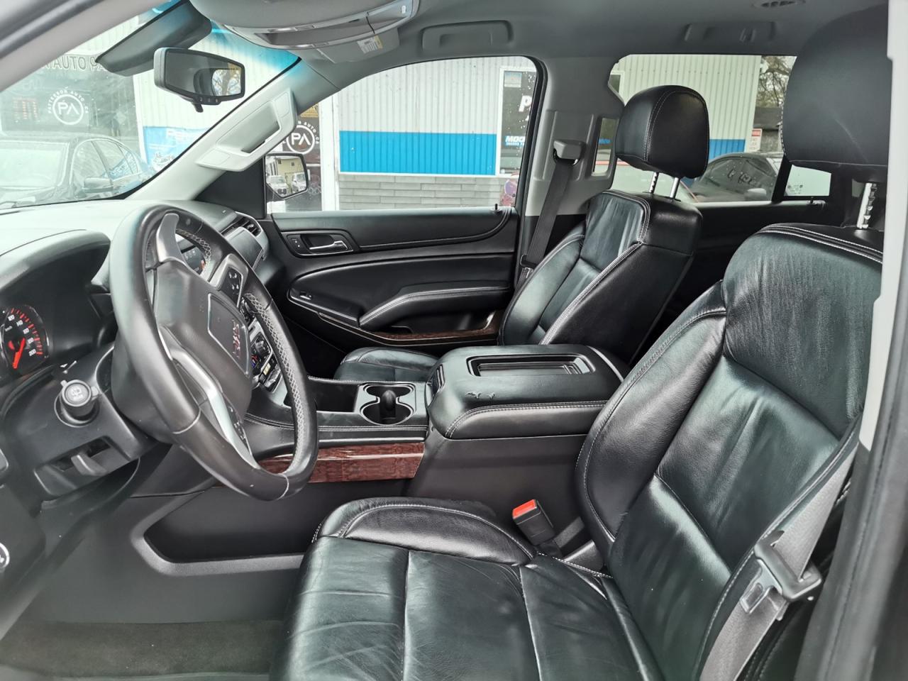 2016 GMC Yukon SLE - Photo #16