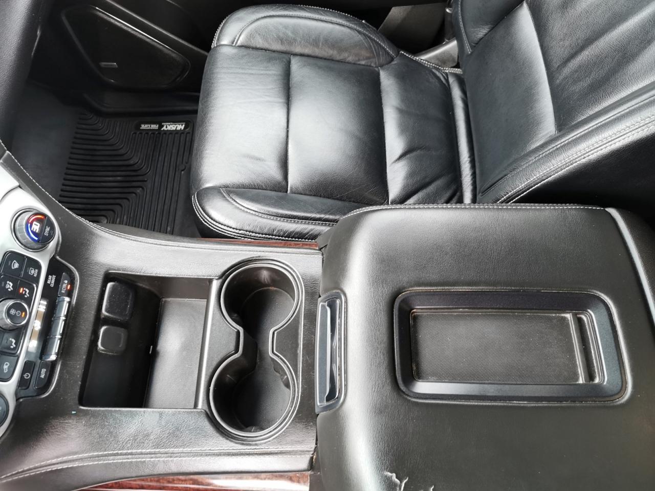 2016 GMC Yukon SLE - Photo #24