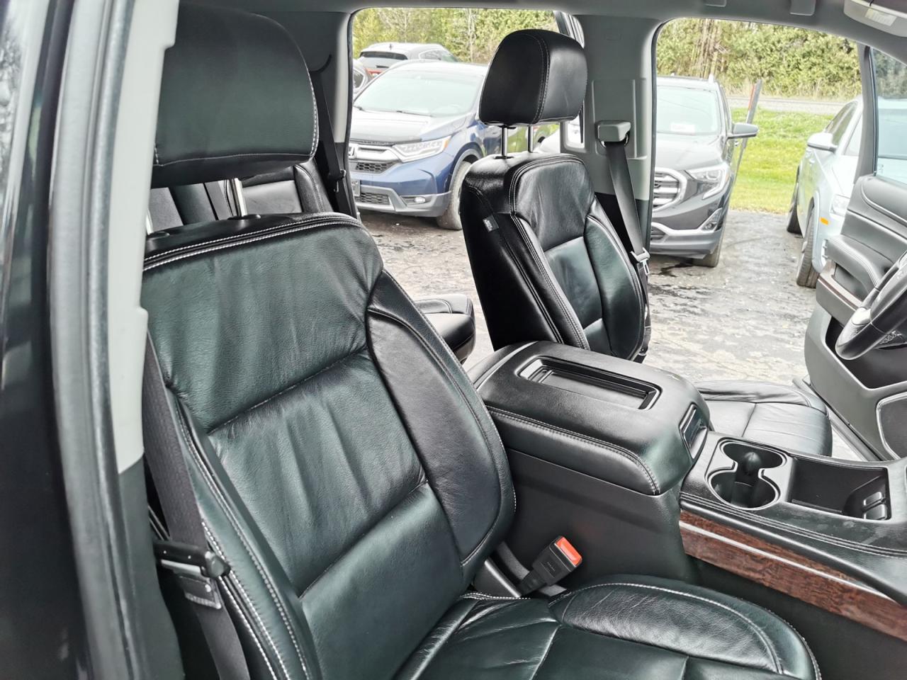 2016 GMC Yukon SLE - Photo #33