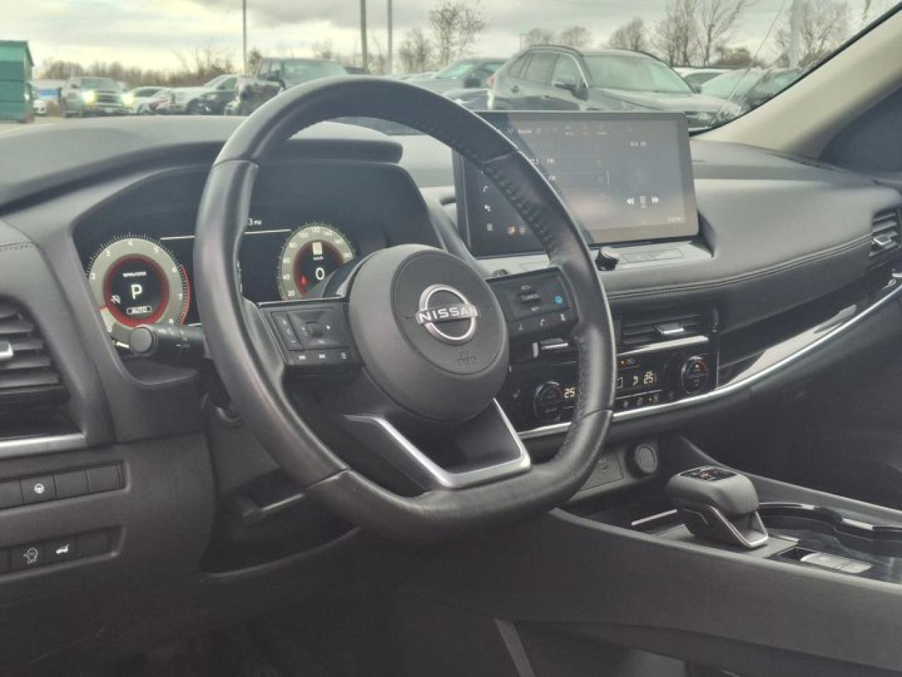 2024 Nissan Rogue SL AWD | Leather | Pano Roof | 360 Camera | Adaptive Cruise | Heated Wheel + Seats | and More ! Photo