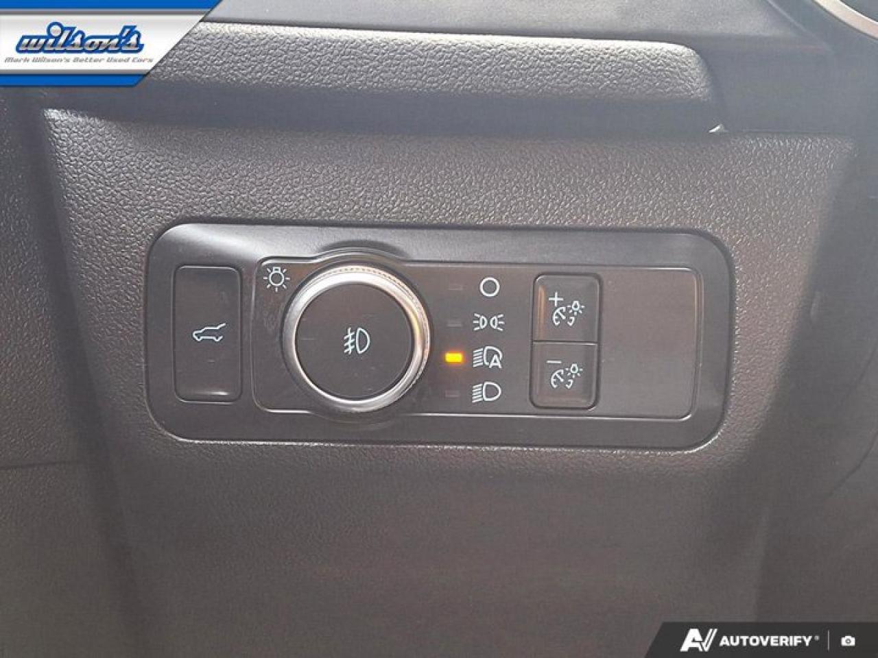 2022 Ford Escape SEL AWD | Leather | Heated Wheel + Seats | Power Seat | CarPlay + Android | Power Liftgate and More! Photo