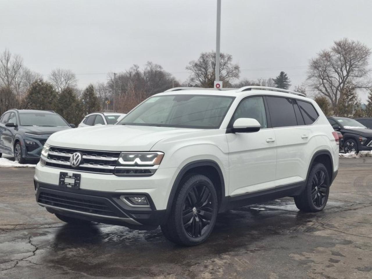 Used 2019 Volkswagen Atlas Highline 4Motion | Leather | Sunroof | Pano Roof | Adaptive Cruise | Heated & Cooled Seats and More! for sale in Guelph, ON