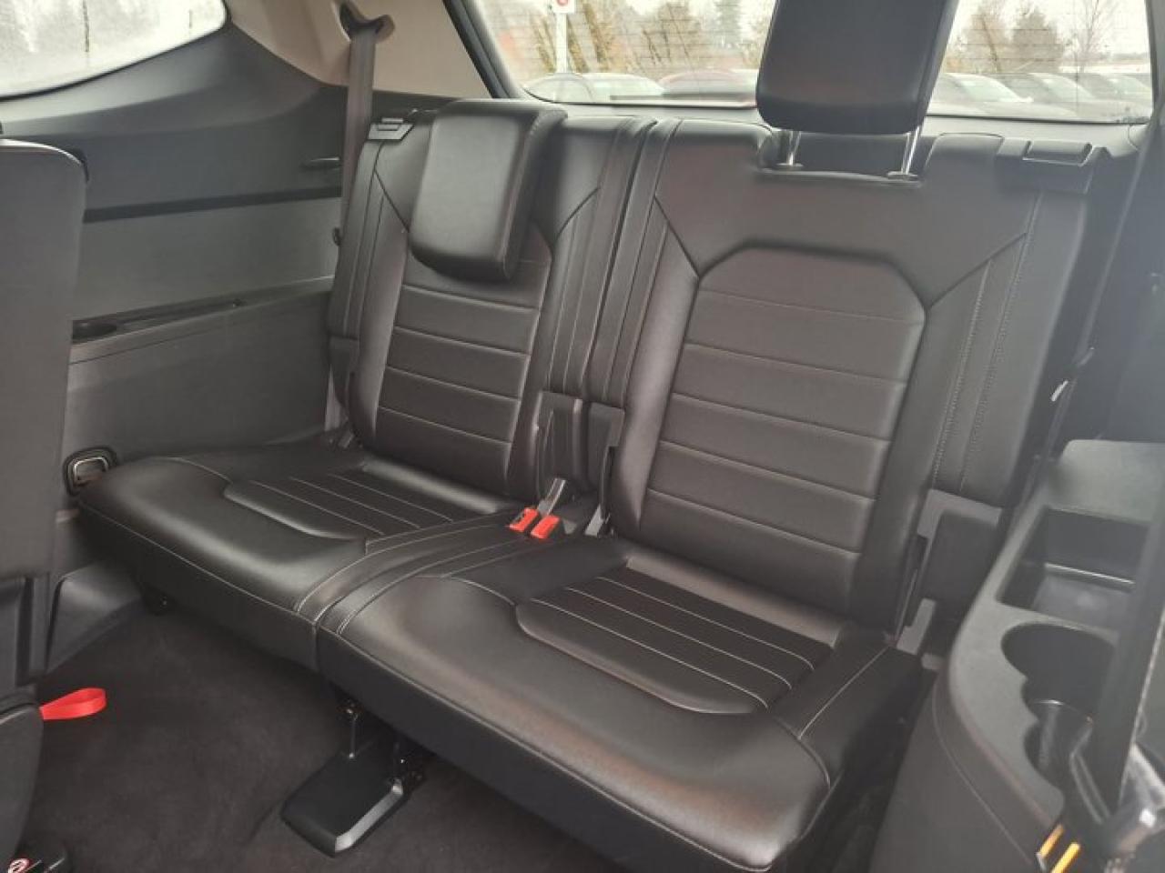 2019 Volkswagen Atlas Highline 4Motion | Leather | Sunroof | Pano Roof | Adaptive Cruise | Heated & Cooled Seats and More! Photo