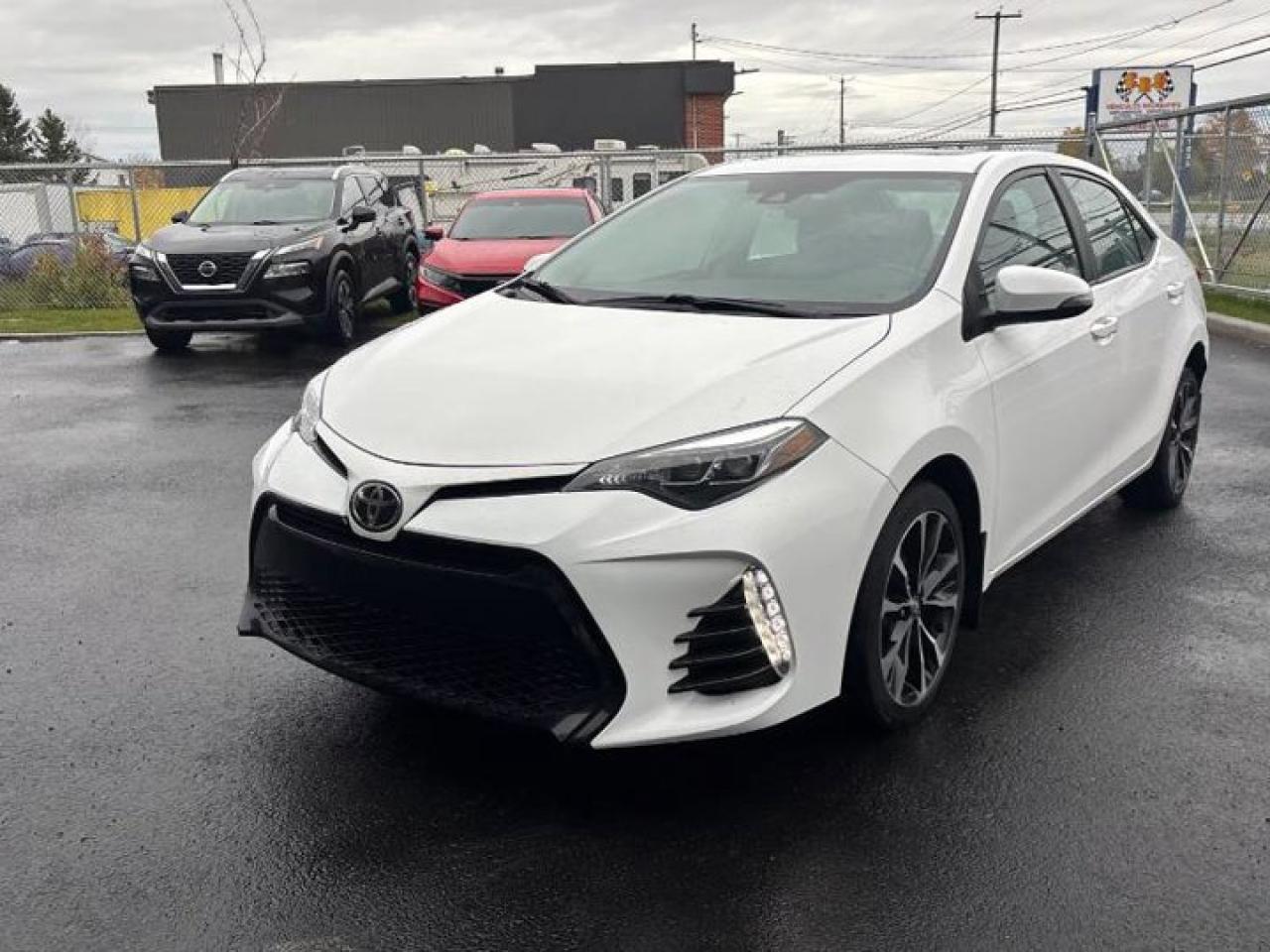 Used 2019 Toyota Corolla SE Manual | Sunroof | Split Leather | Adaptive Cruise | Heated Seats & Steering | Bluetooth & More ! for sale in Guelph, ON