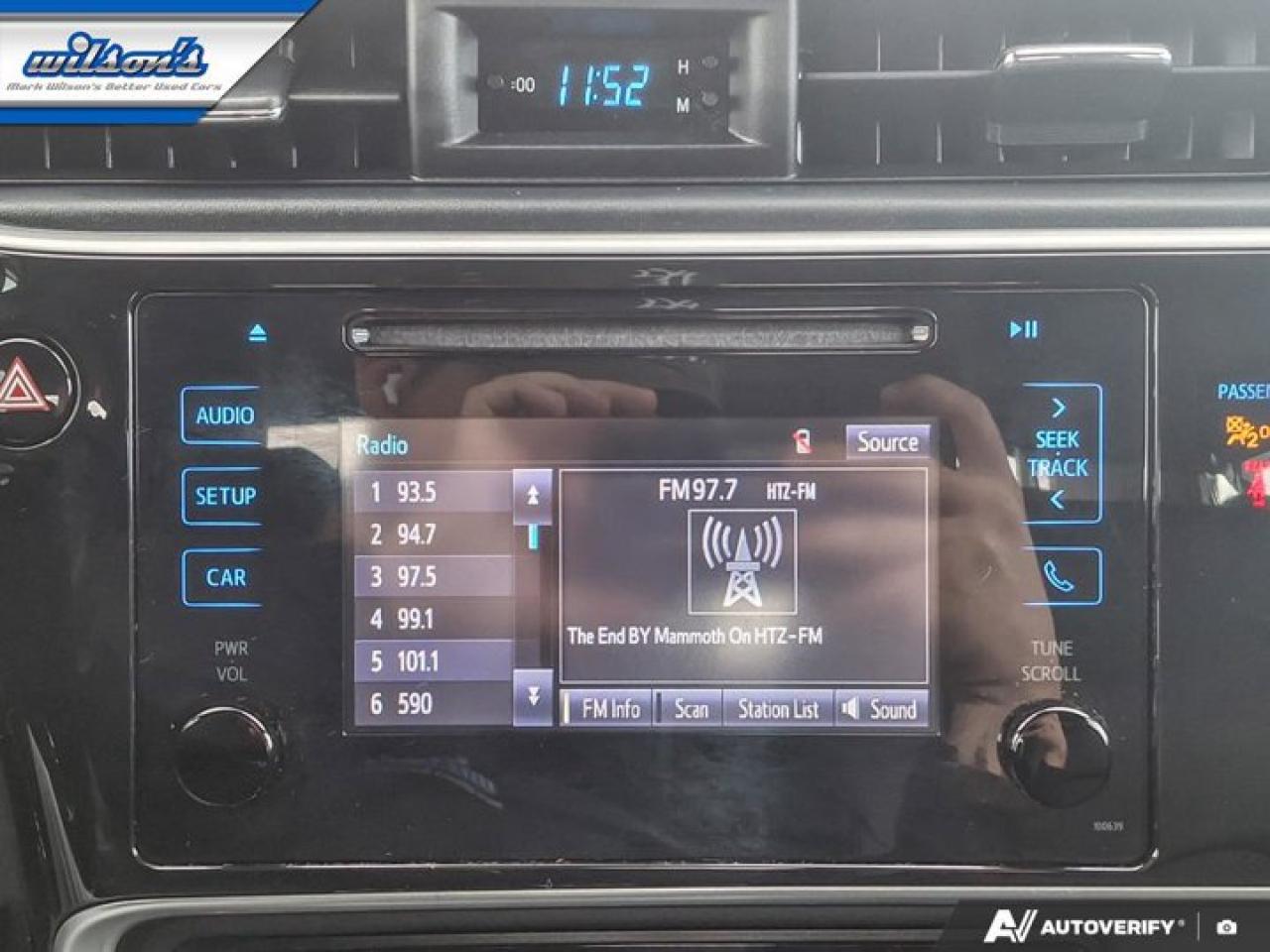 2019 Toyota Corolla SE Manual | Sunroof | Split Leather | Adaptive Cruise | Heated Seats & Steering | Bluetooth & More ! Photo