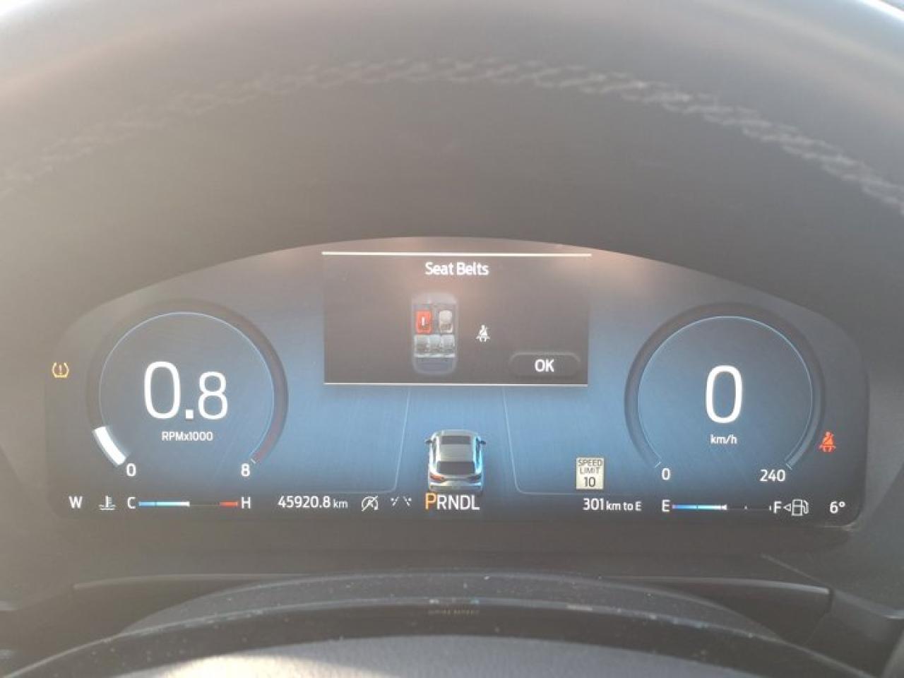 2024 Ford Escape Platinum AWD | Pano Roof | Leather | Heated Seats + Steering | Adaptive Cruise | Remote Start & More Photo