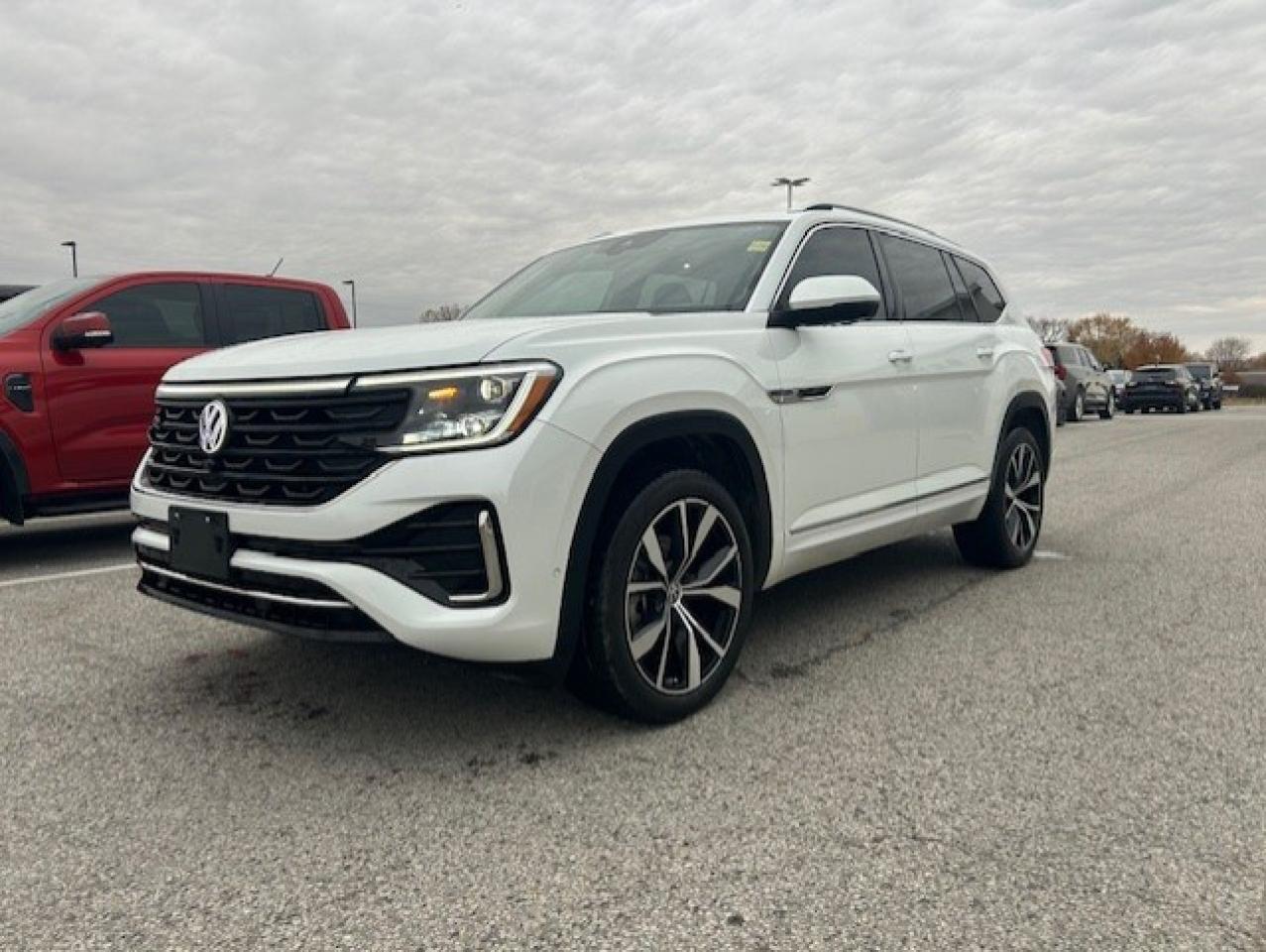 Used 2024 Volkswagen Atlas Execline 2.0 TSI 4MOTION for sale in Watford, ON