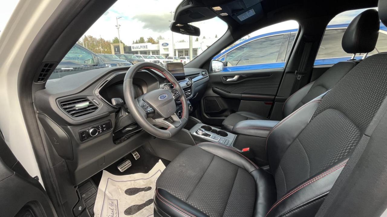 2023 Ford Escape ST-Line Photo