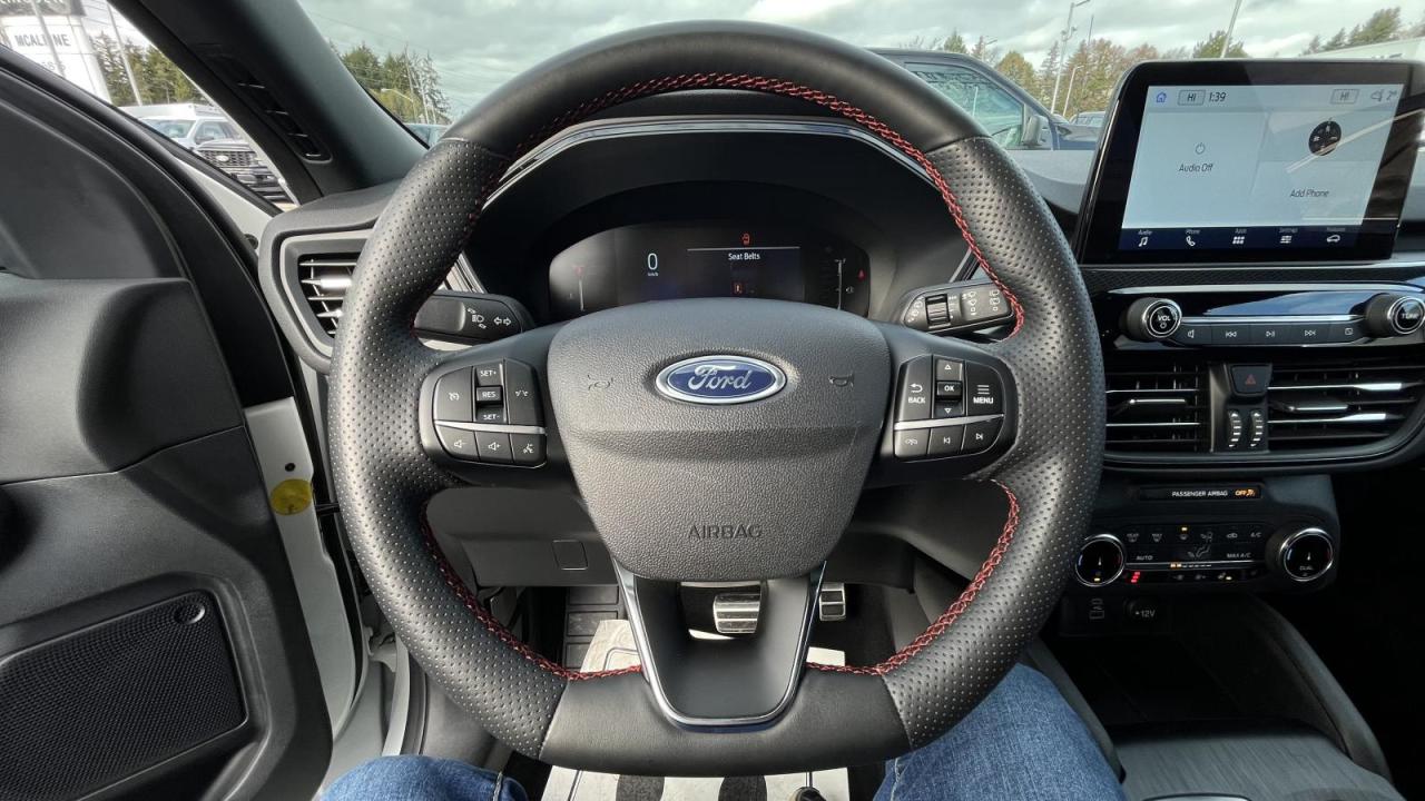 2023 Ford Escape ST-Line Photo