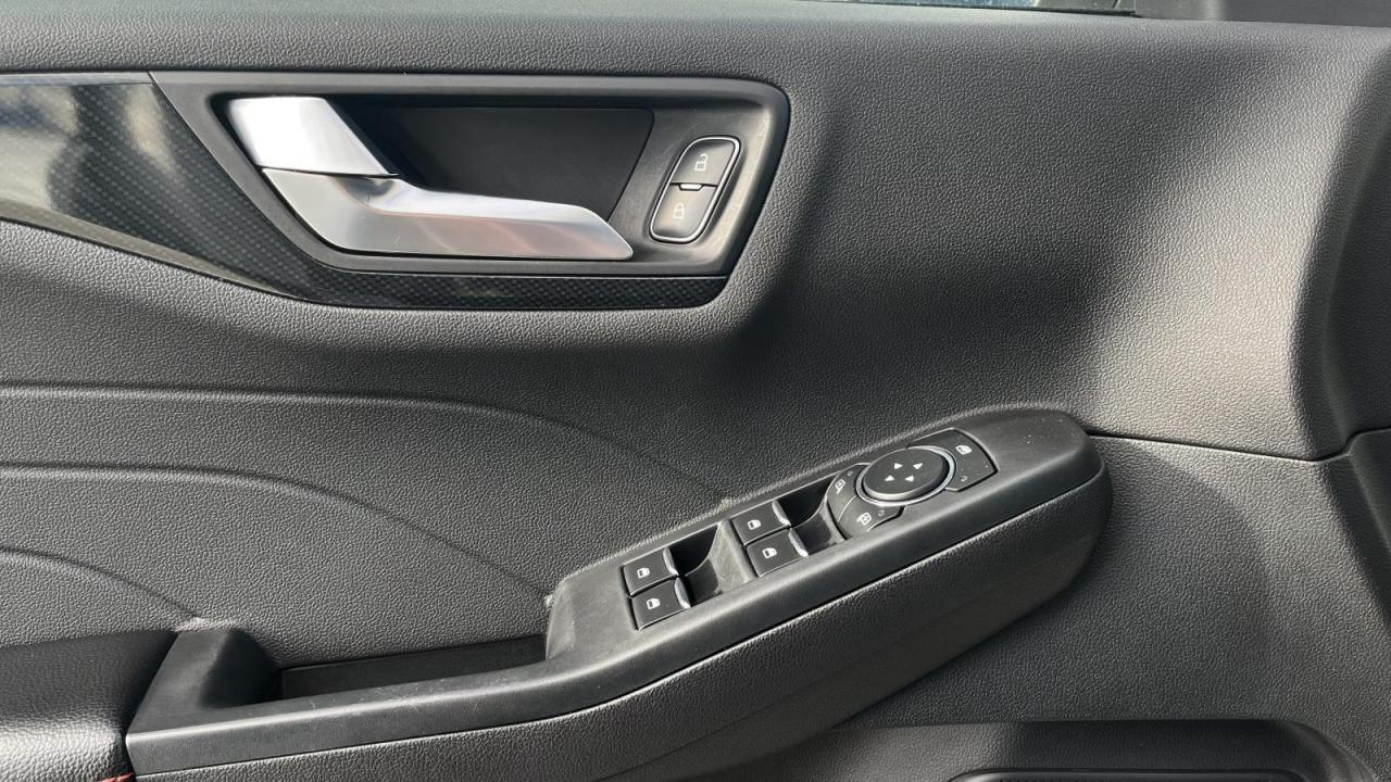 2023 Ford Escape ST-Line Photo