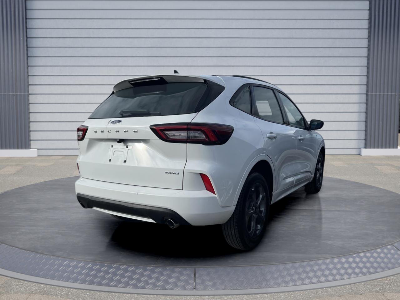 2023 Ford Escape ST-Line Photo3