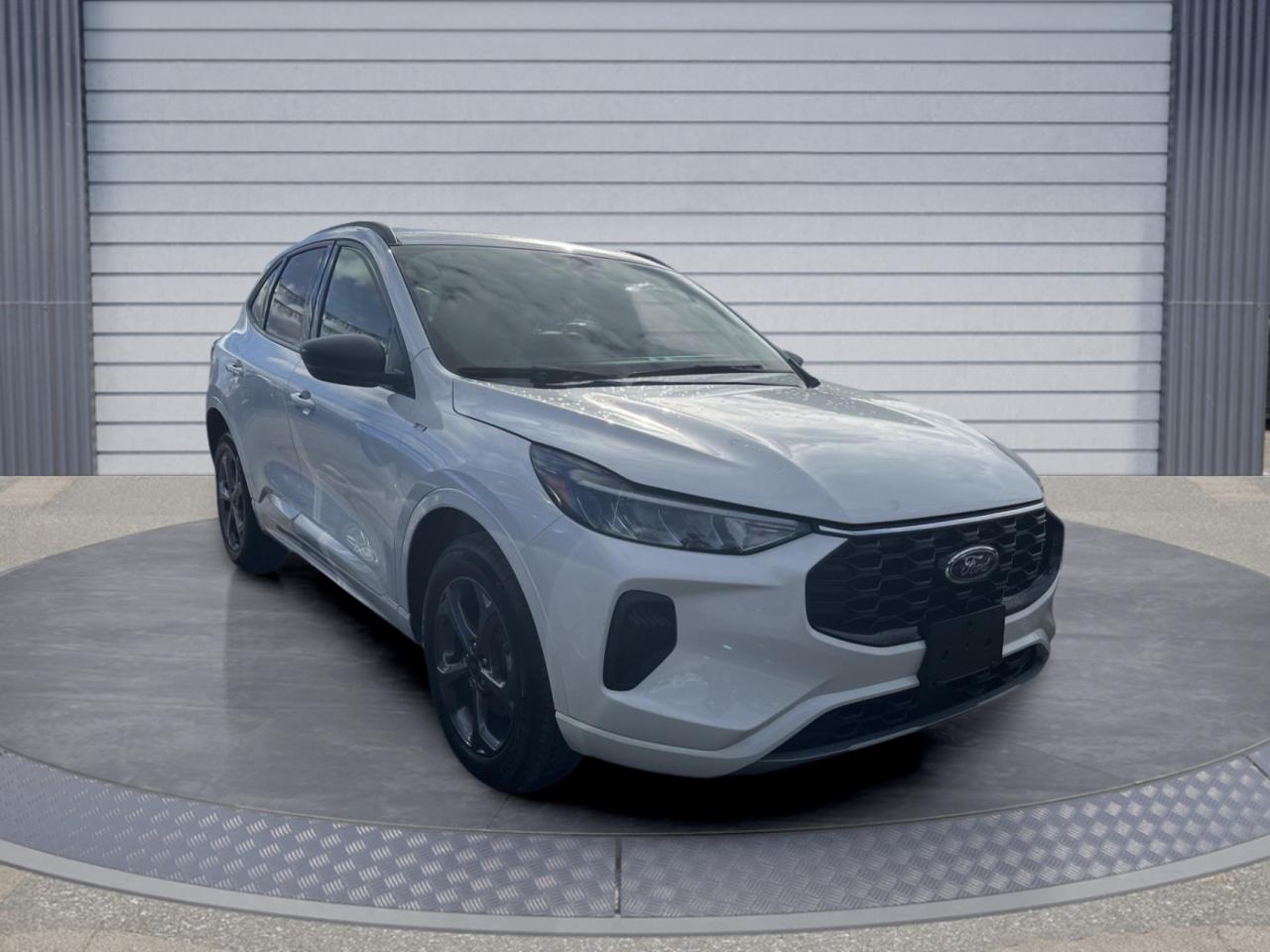 2023 Ford Escape ST-Line Photo2