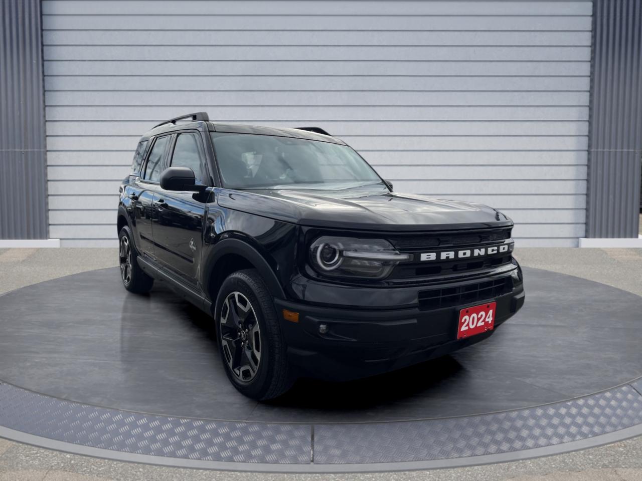 2024 Ford Bronco Sport Outer Banks Photo2