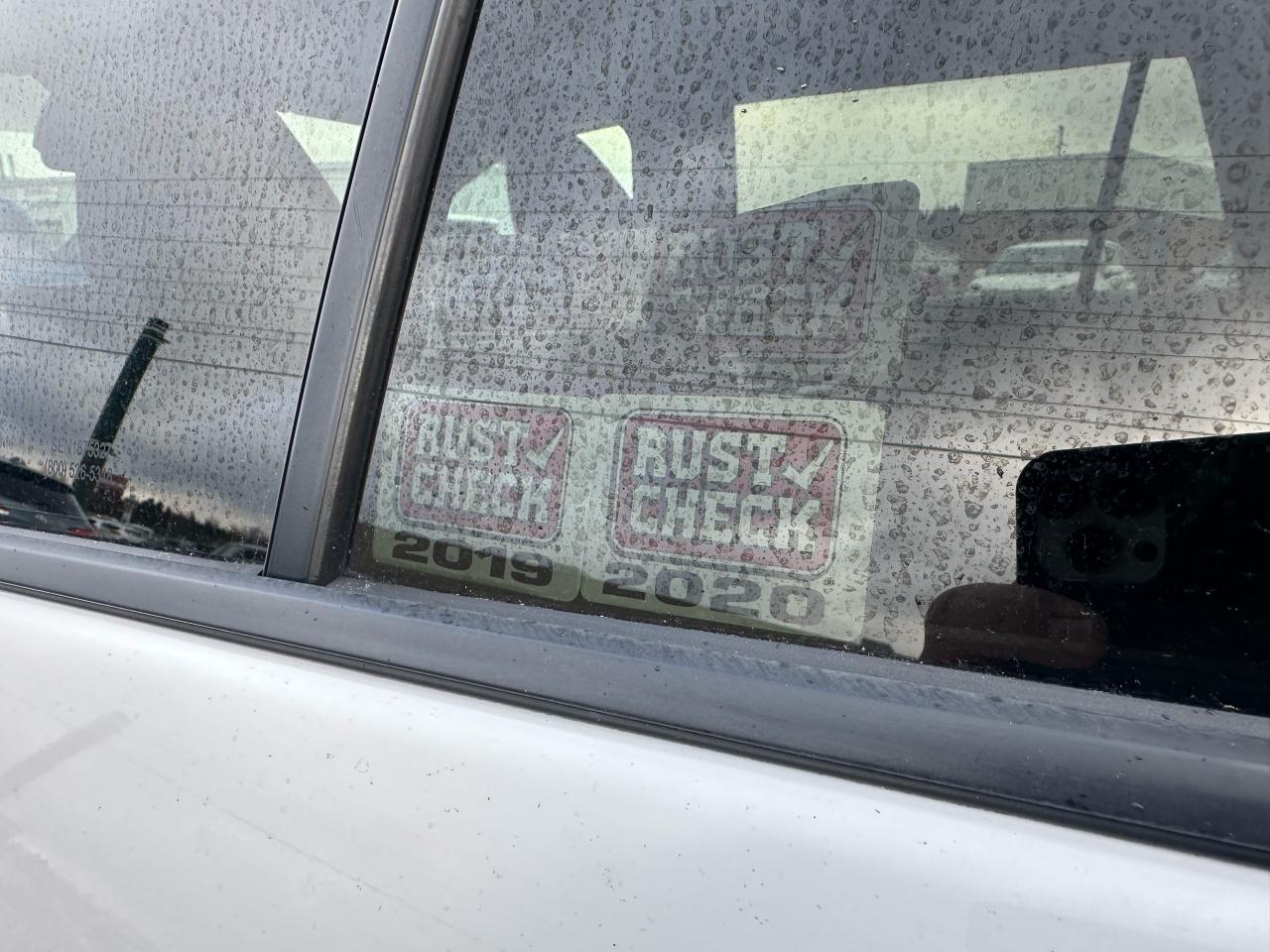 2019 Toyota RAV4 AWD LE Photo