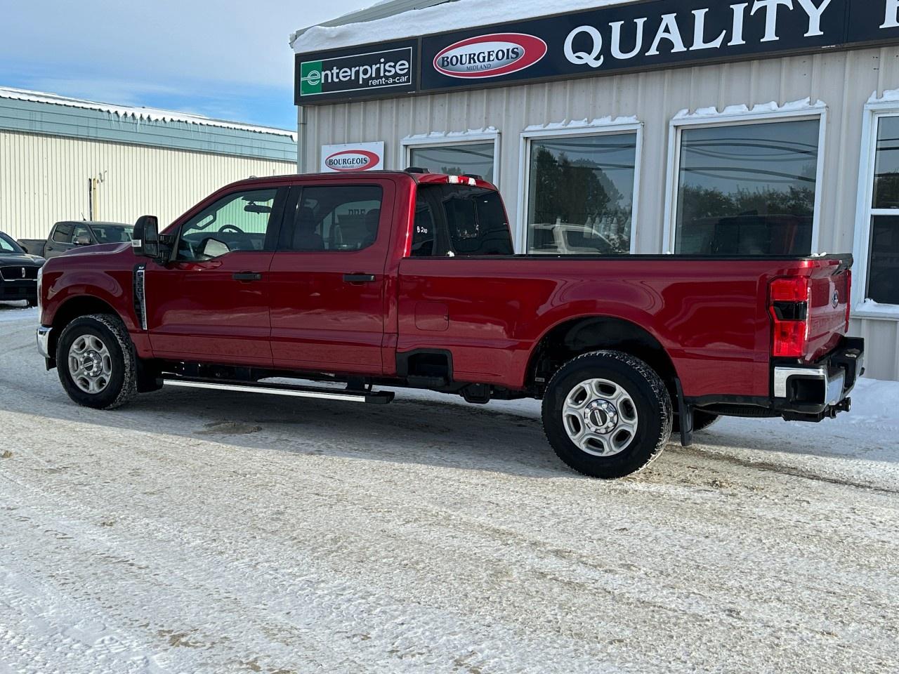 2026 Ford F-350 Super Duty SRW XLT 2WD Crew Cab 8' Box Photo