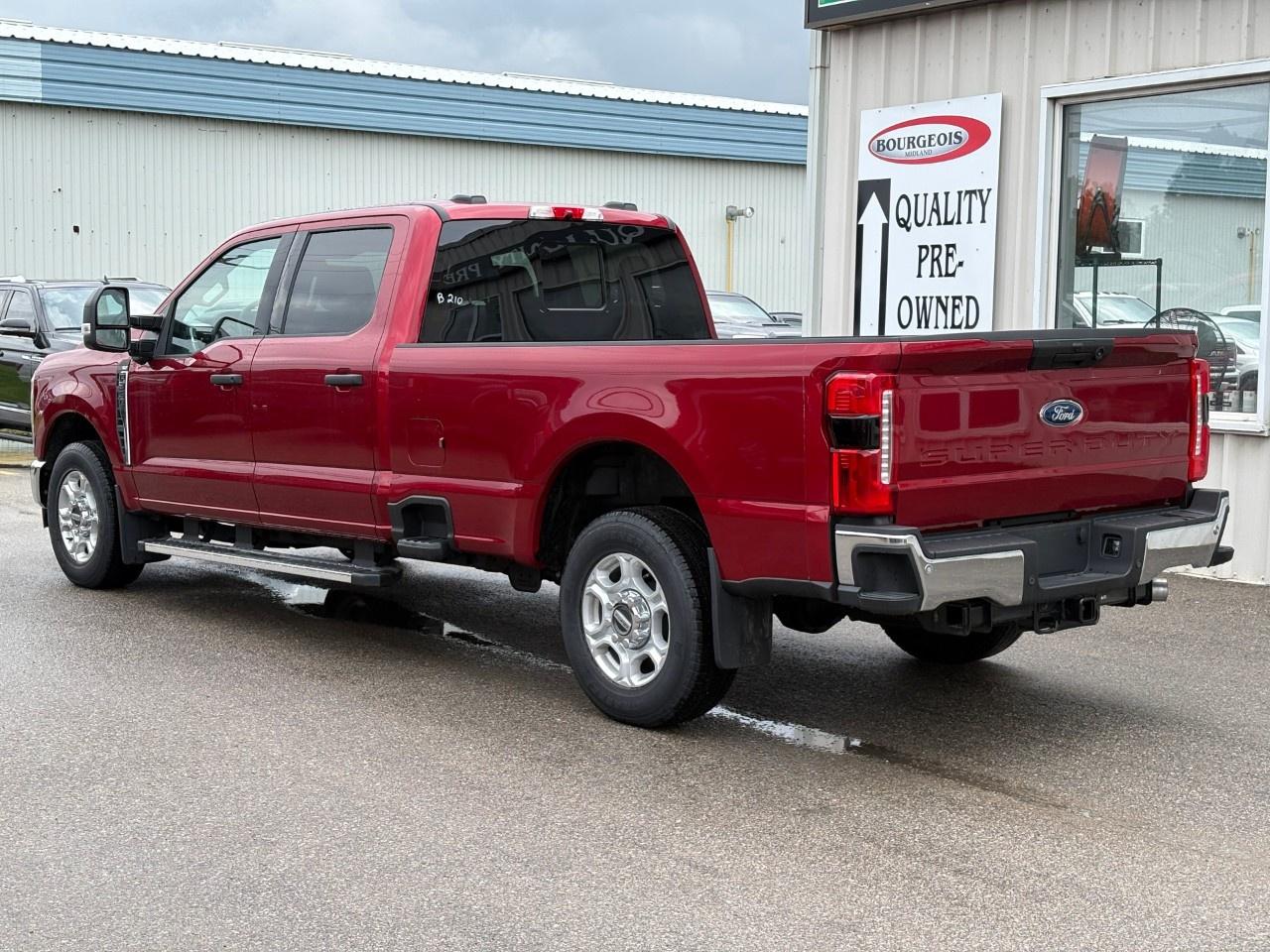 2026 Ford F-350 Super Duty SRW XLT 2WD Crew Cab 8' Box Photo