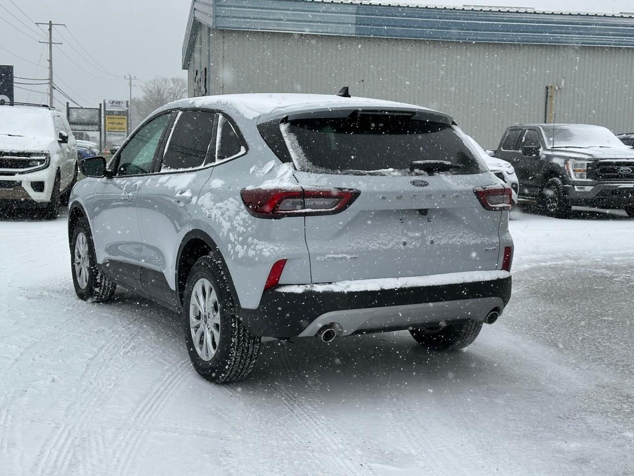 2025 Ford Escape Active AWD Photo