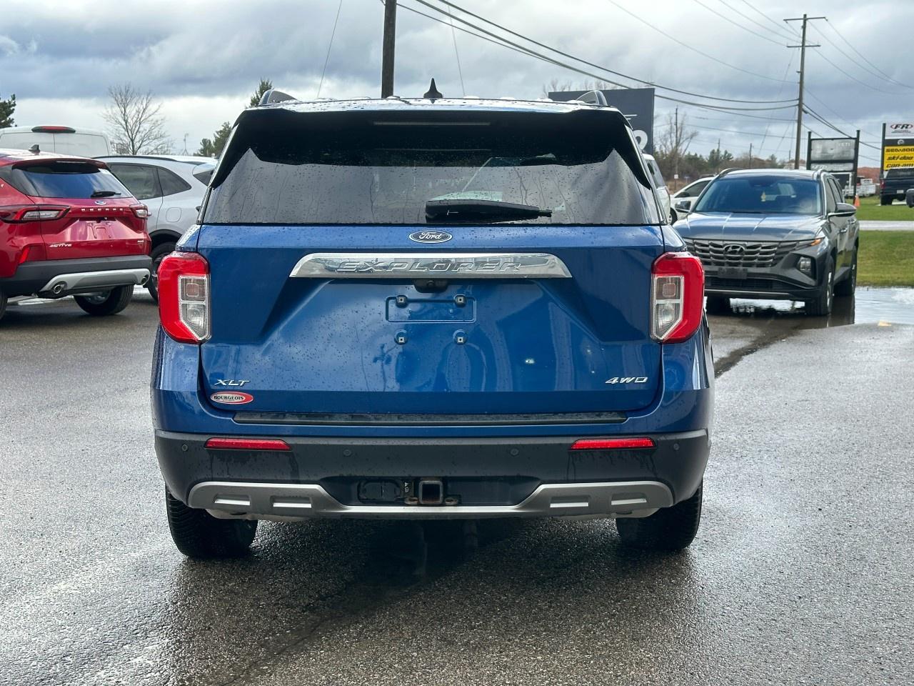 2023 Ford Explorer XLT 4WD Photo