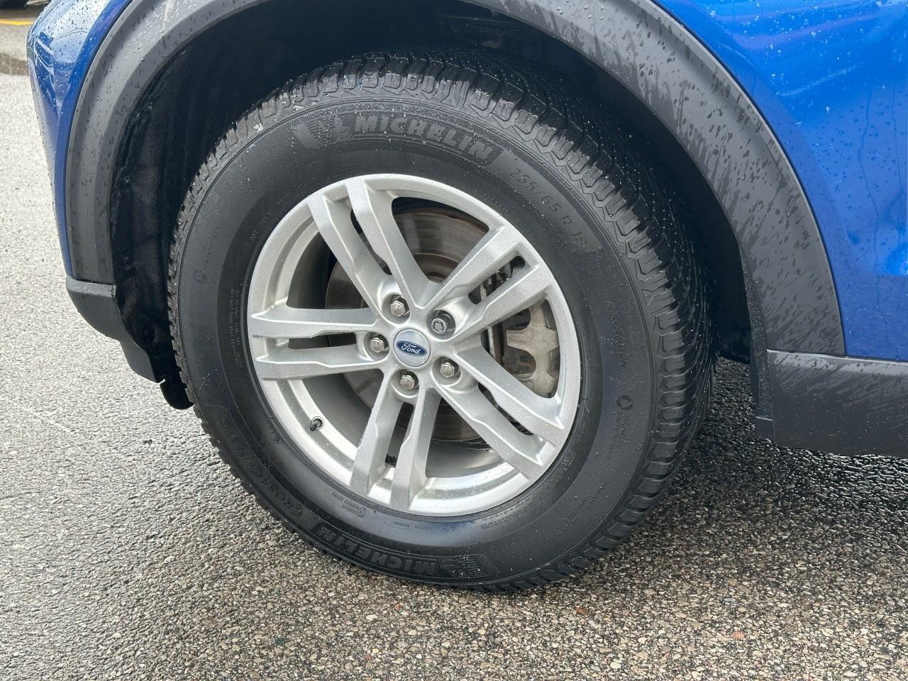 2023 Ford Explorer XLT 4WD Photo