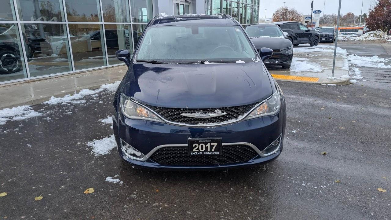 2017 Chrysler Pacifica 4dr Wgn Touring-L Photo