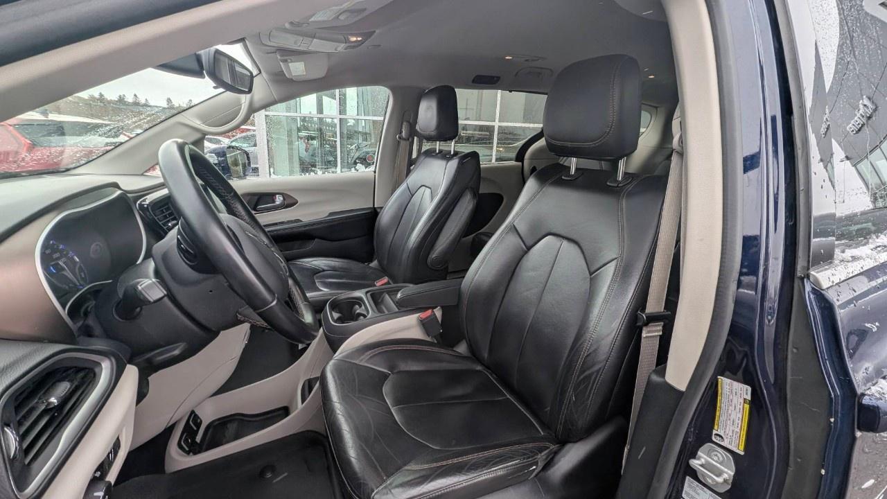 2017 Chrysler Pacifica 4dr Wgn Touring-L Photo