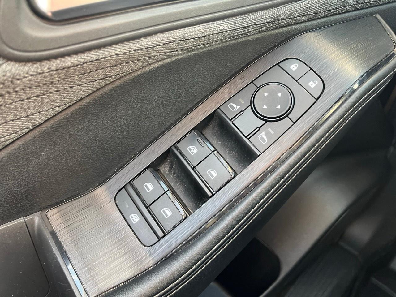 2023 Nissan Rogue AWD SV Photo